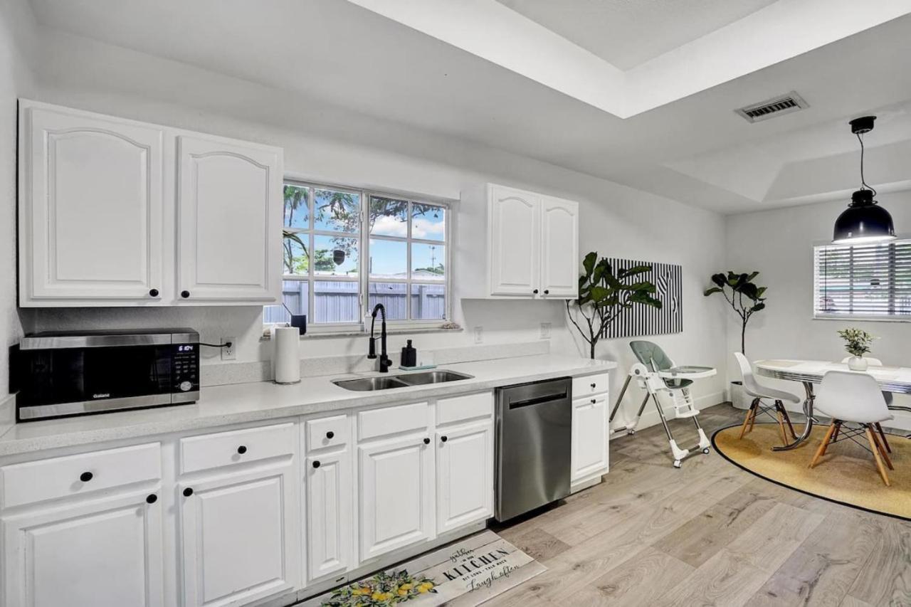 Poolside Oasis-your Wynwood Family Retreat