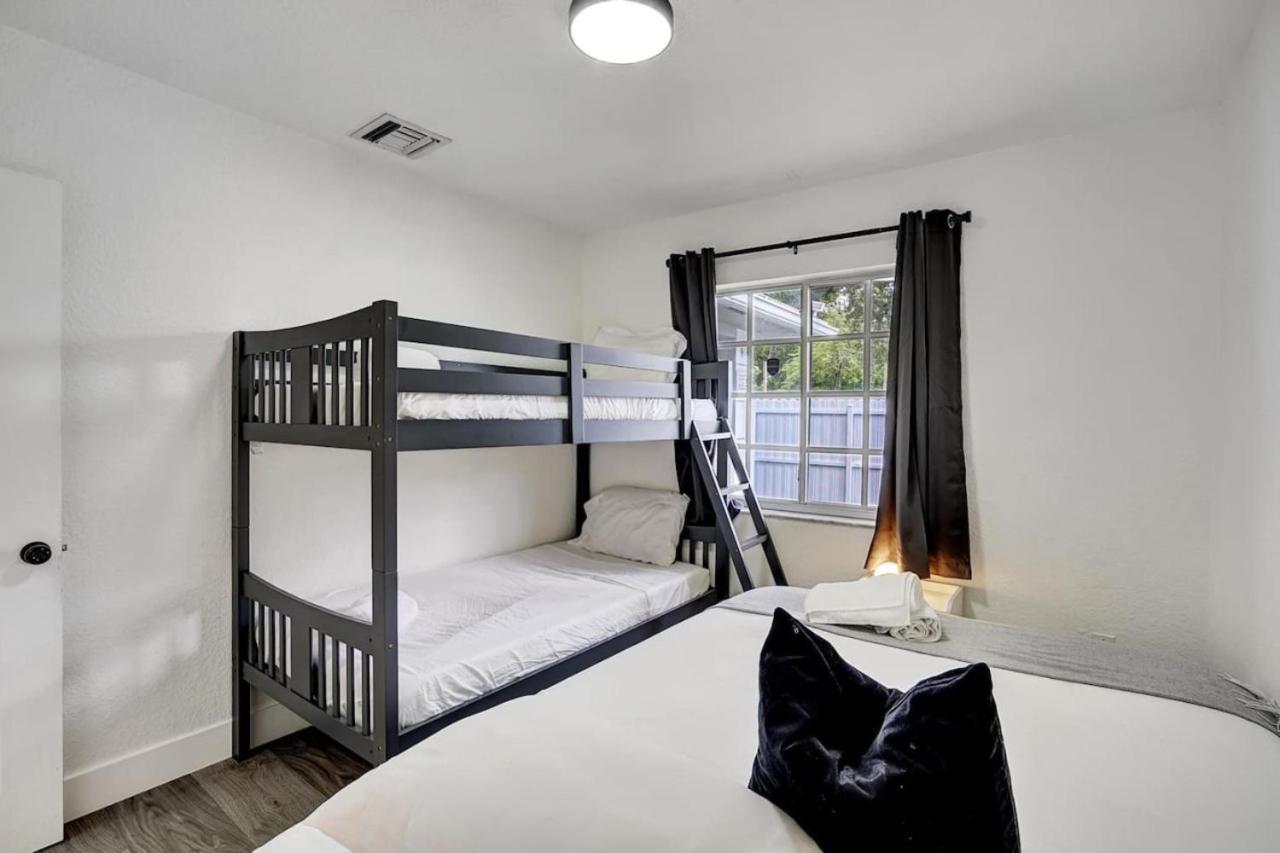 Holiday home Poolside Oasis-your Wynwood Family Retreat